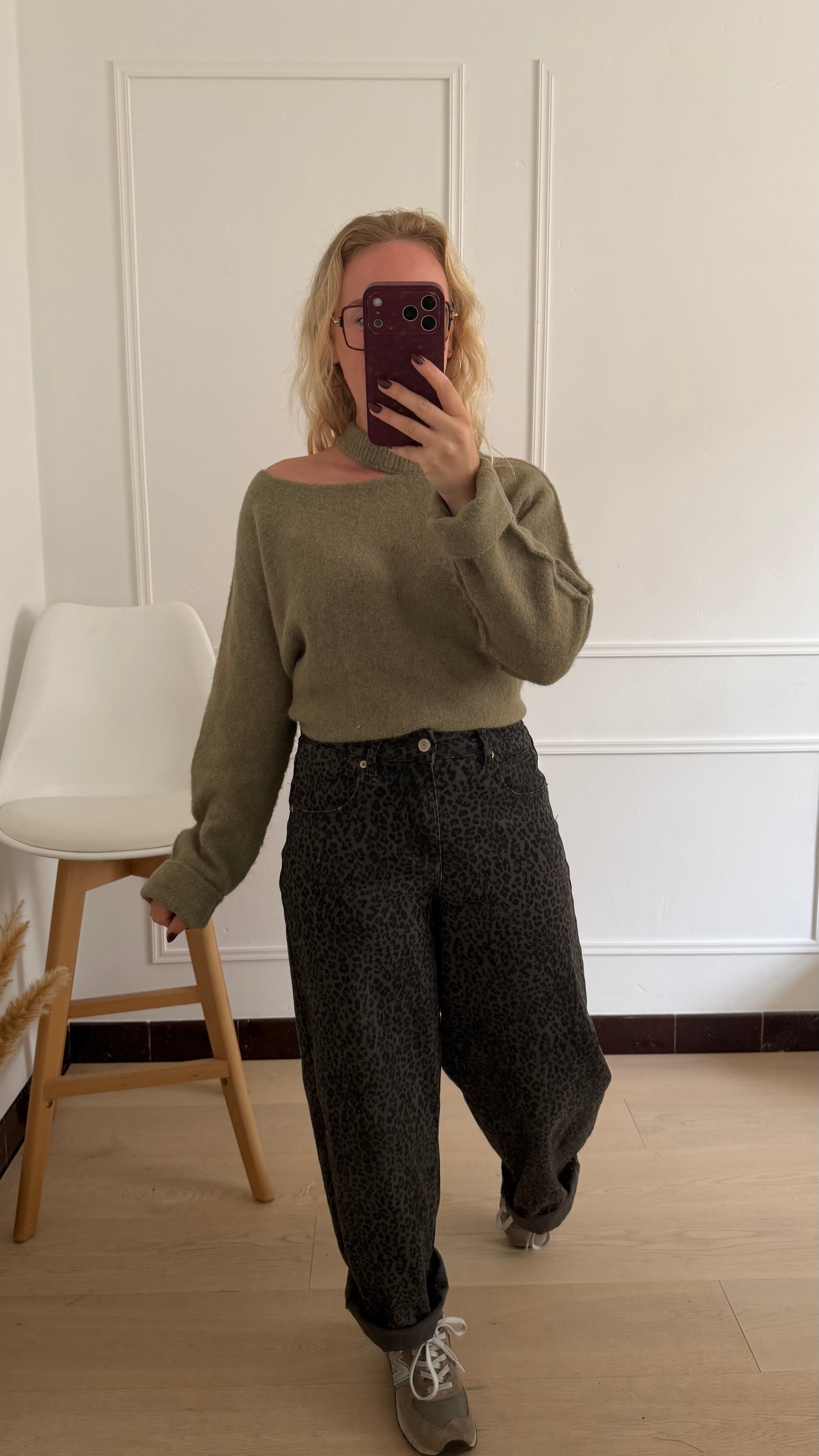 Elena Cut Out Pull Khaki