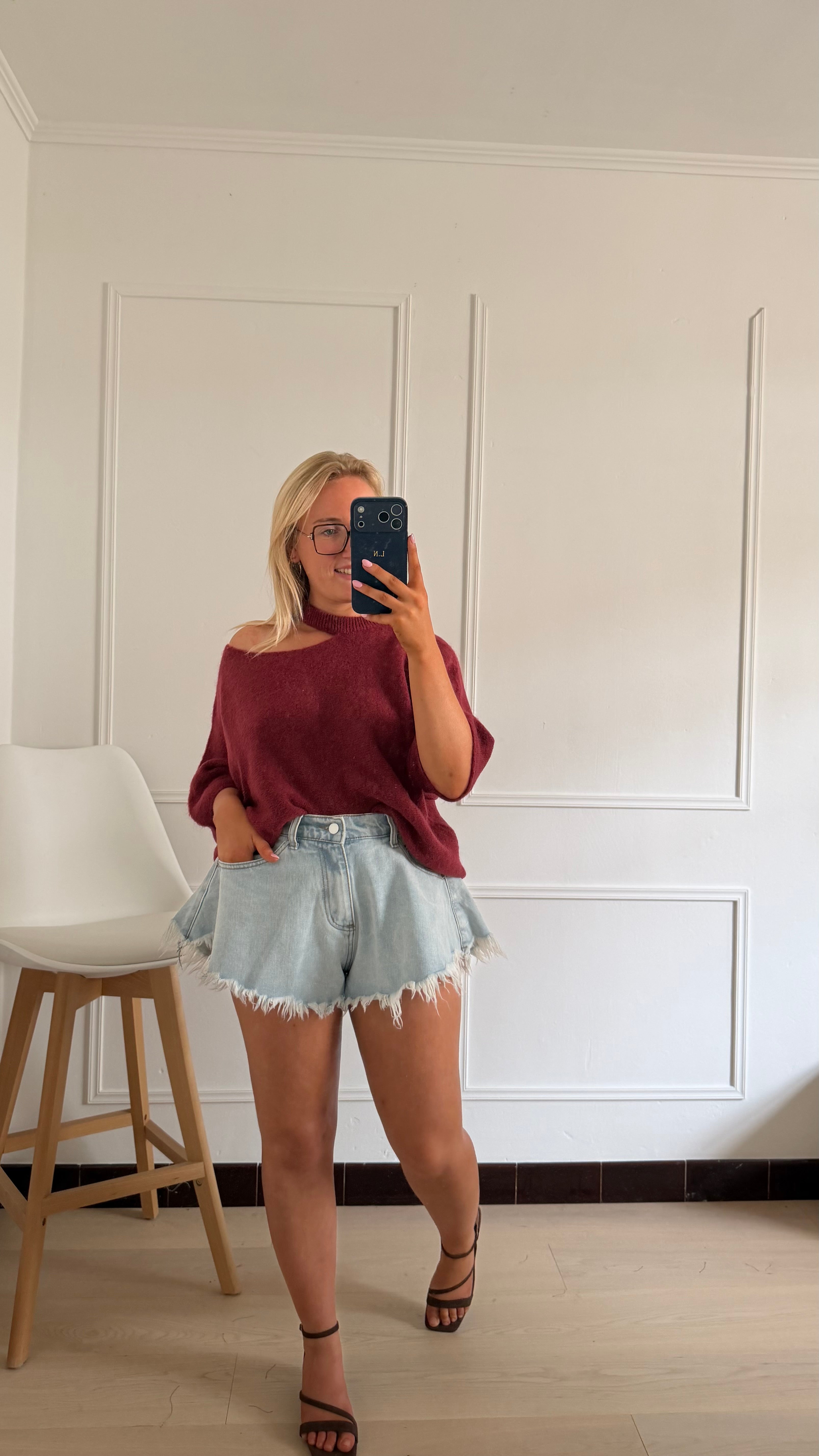 Elena Cut Out Pull Bordeaux