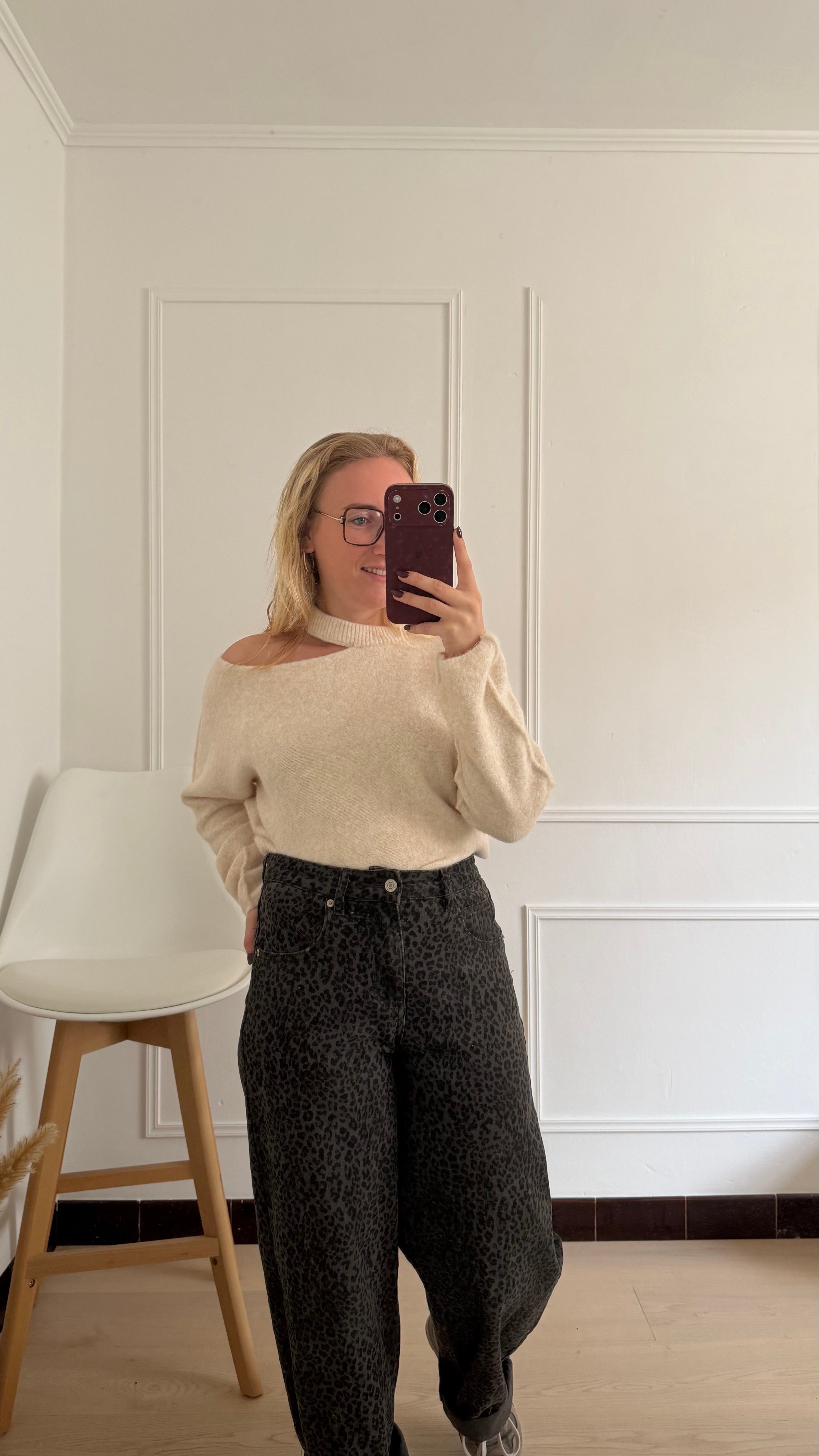 Elena Cut Out Pull Ivory