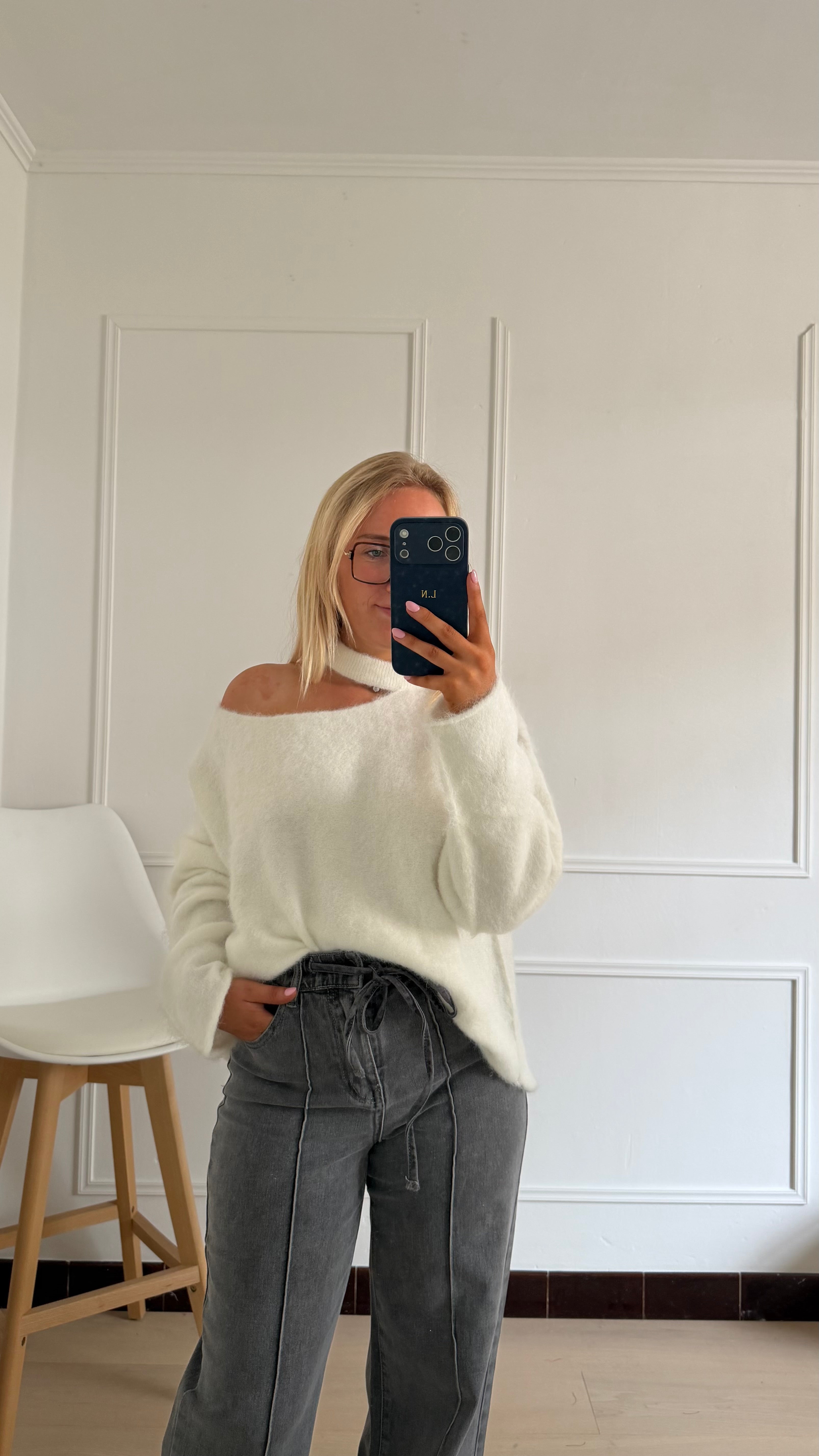 Fay Cut Out Pull White