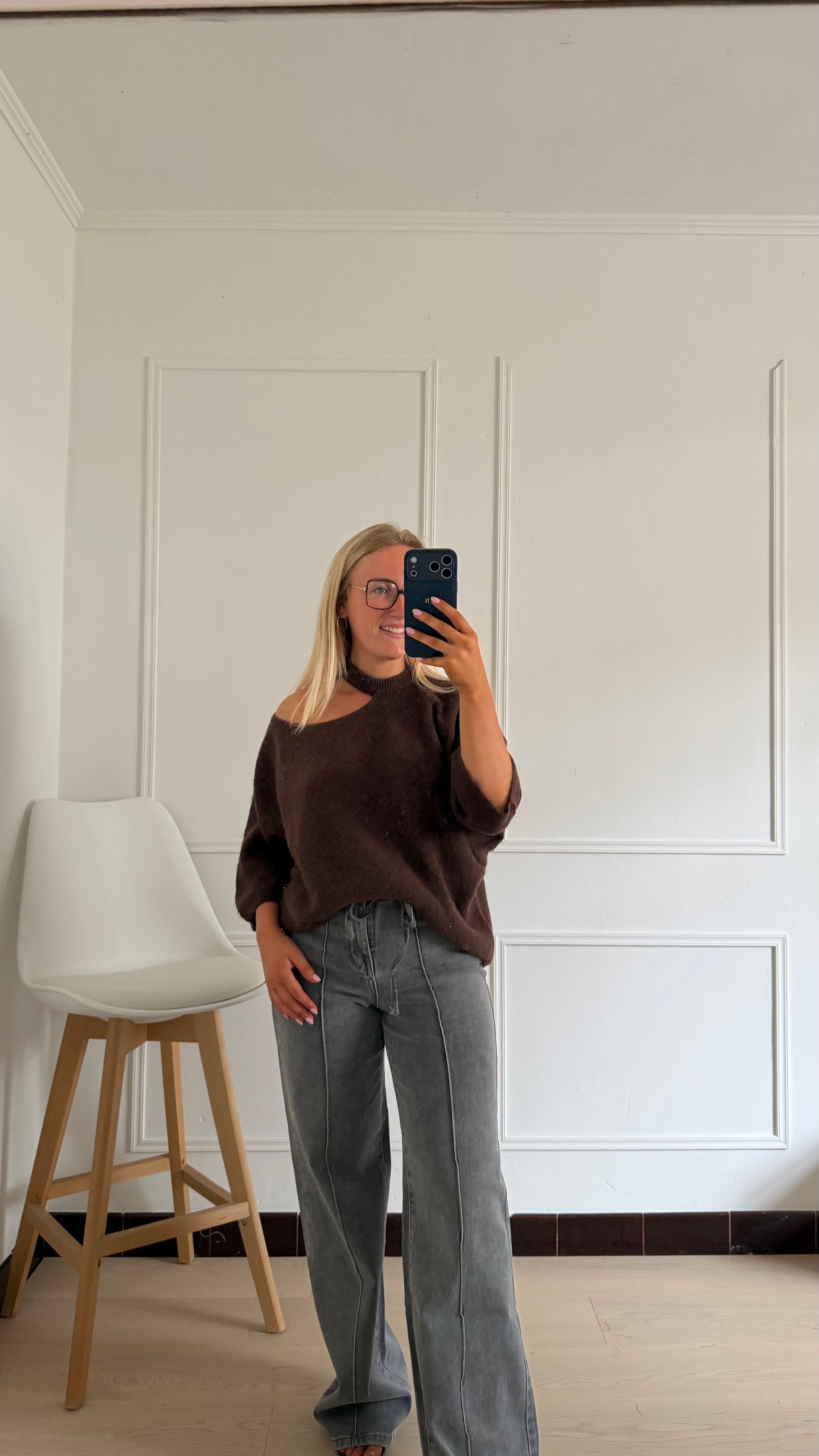 Elena Cut Out Pull Brown