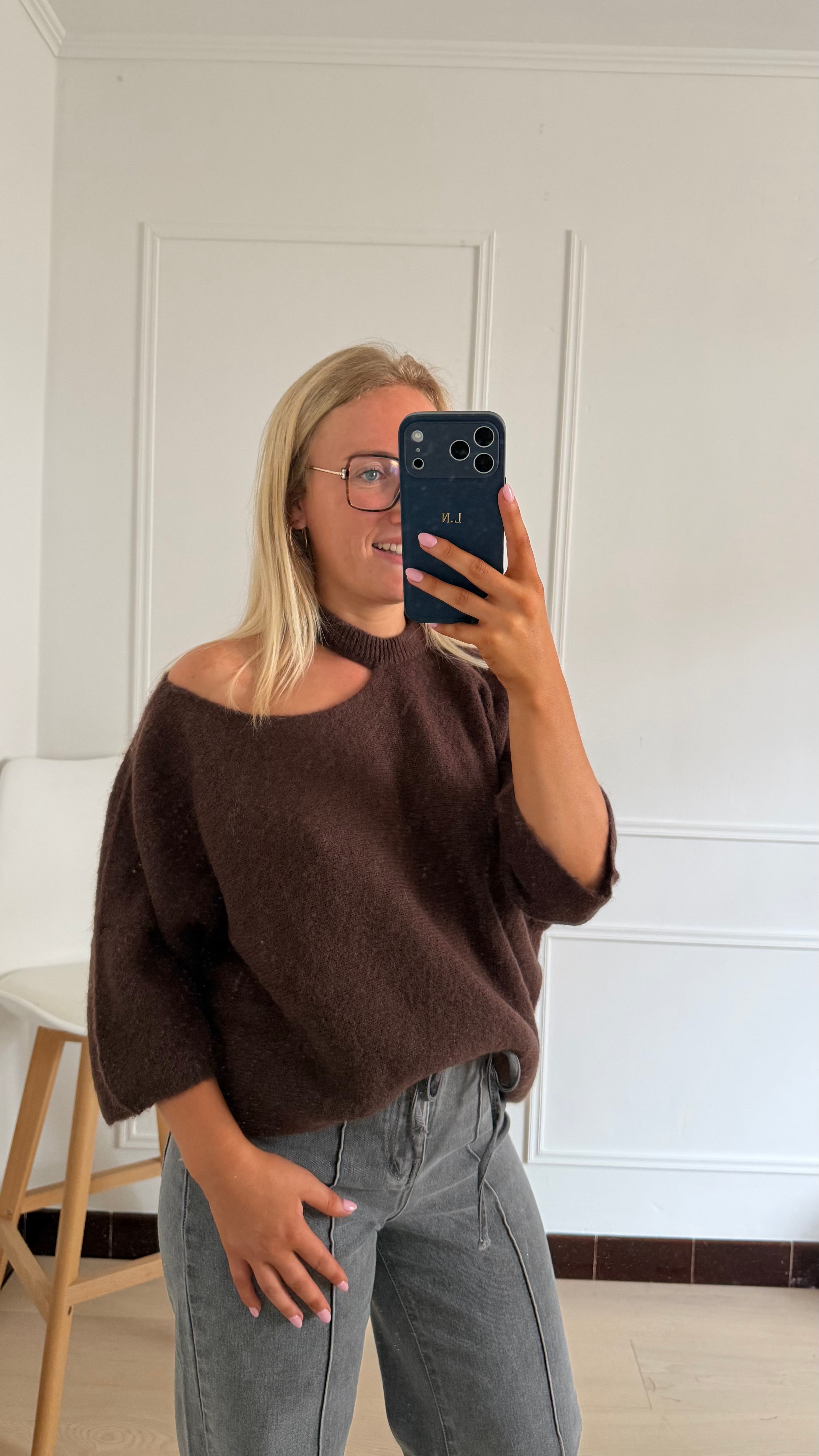 Elena Cut Out Pull Brown