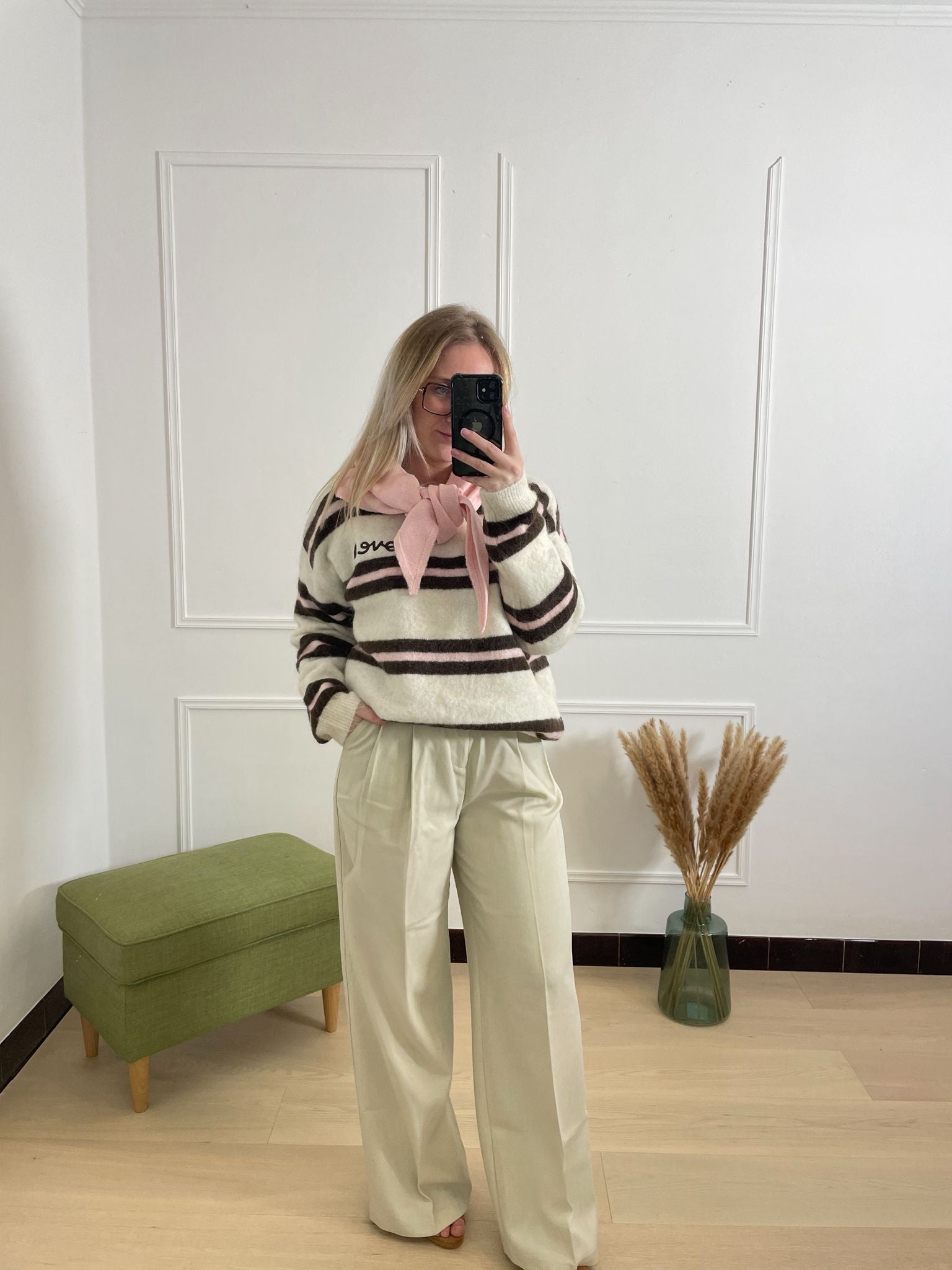 Love Pull Beige