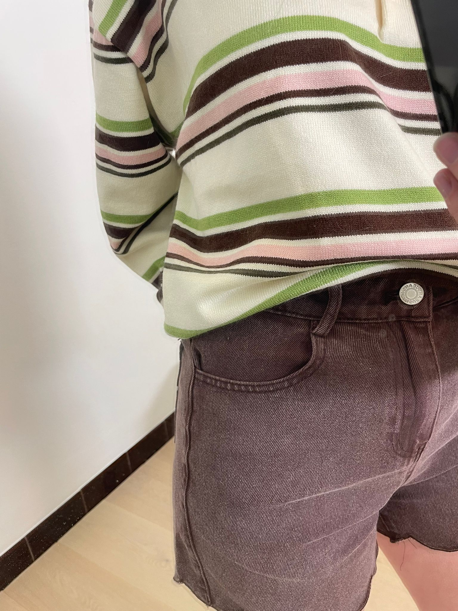 Iris Short Brown