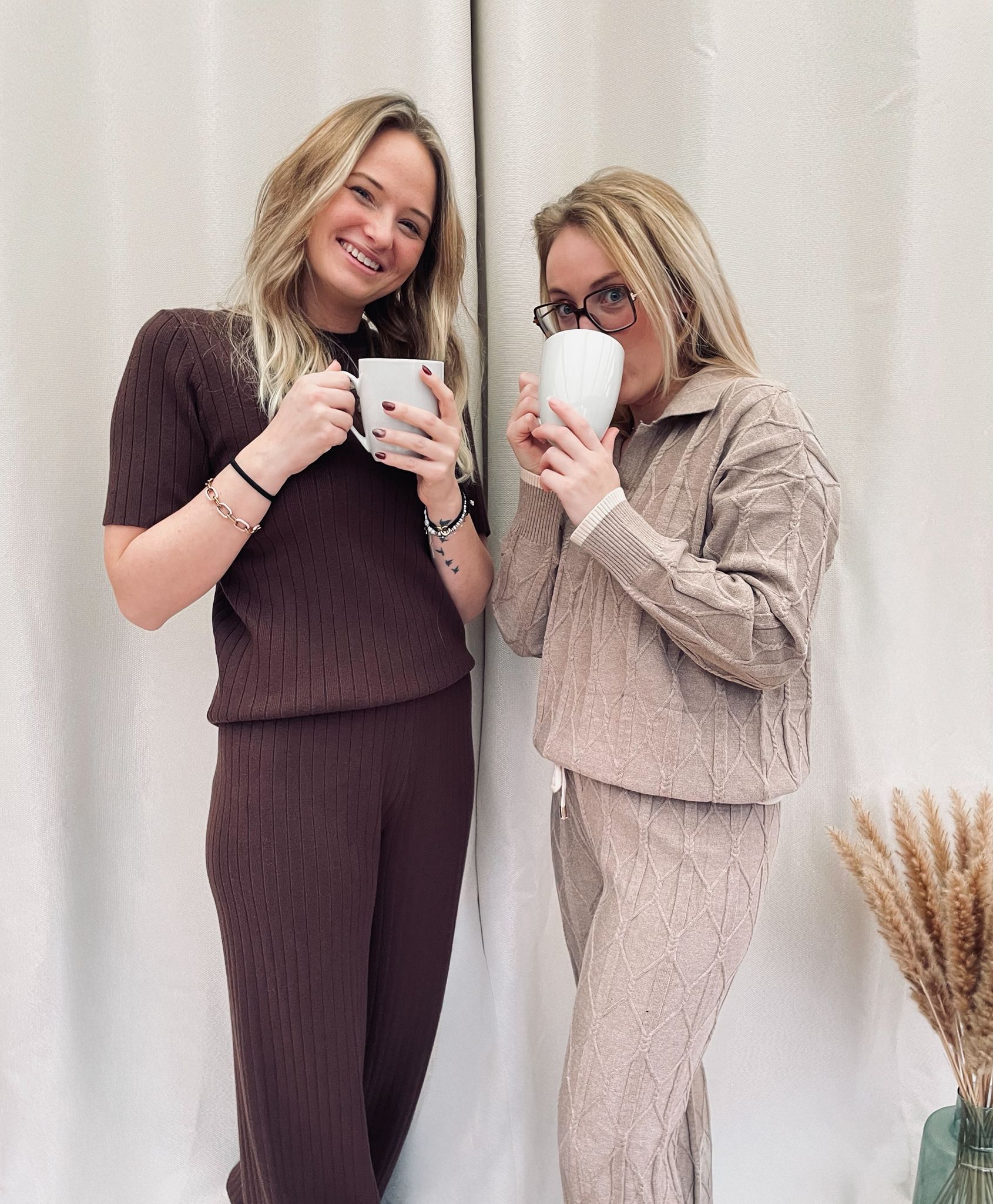 Ashley Ensemble Brown