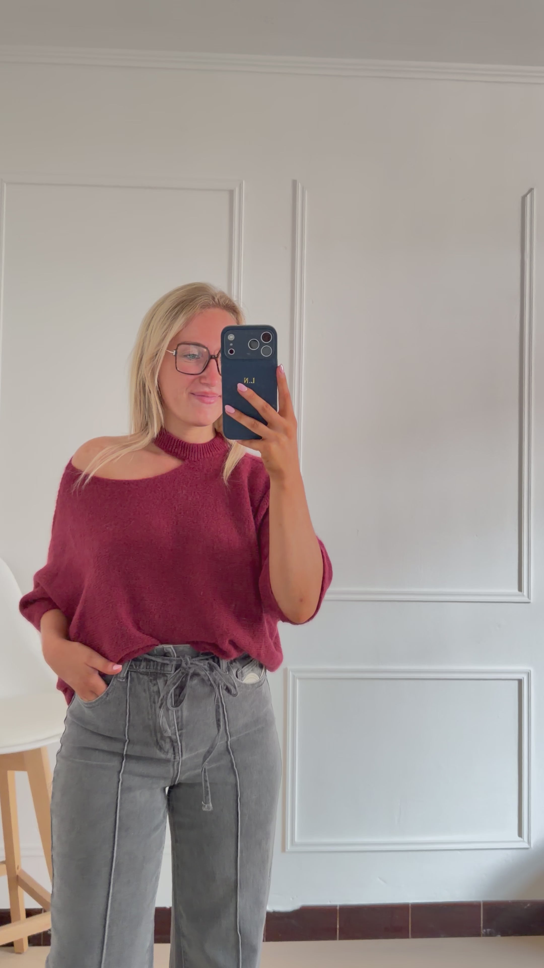 Elena Cut Out Pull Bordeaux